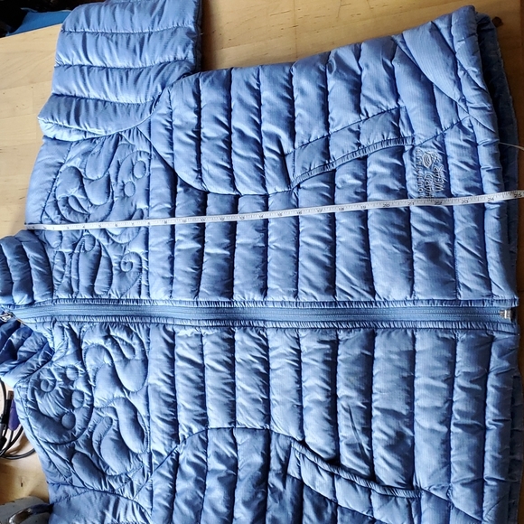 Mountain hardware coat- L - Picture 6 of 6